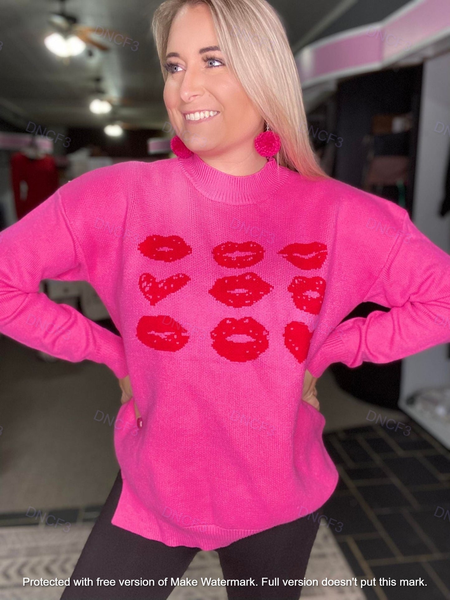 SMOOCHIE SWEATER