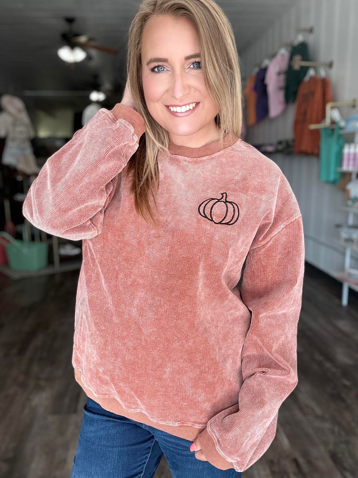 EMBROIDERED PUMPKIN CORDED CREW