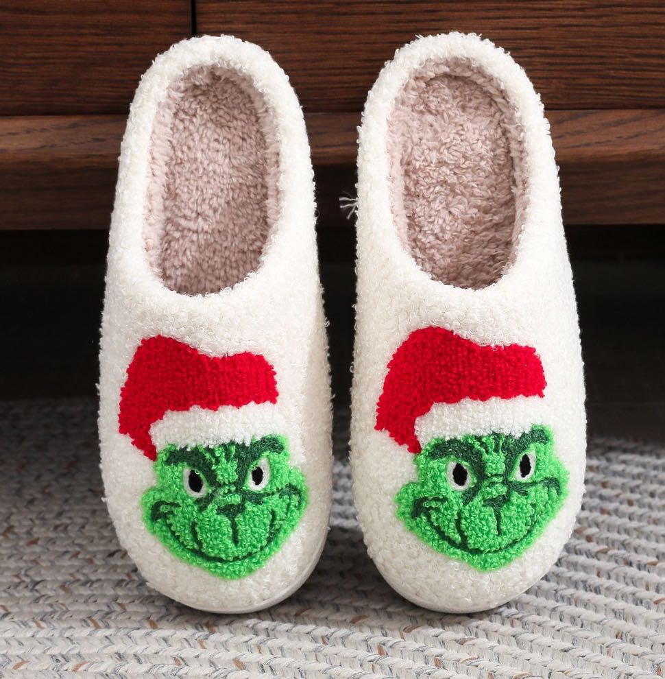 CHRISTMAS COZY SLIPPERS