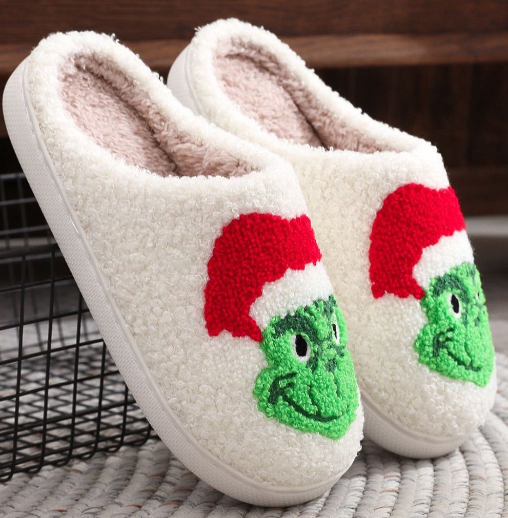 CHRISTMAS COZY SLIPPERS