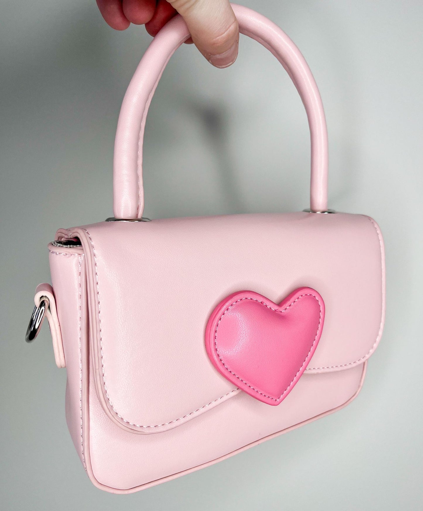 THE HEART CLUTCH