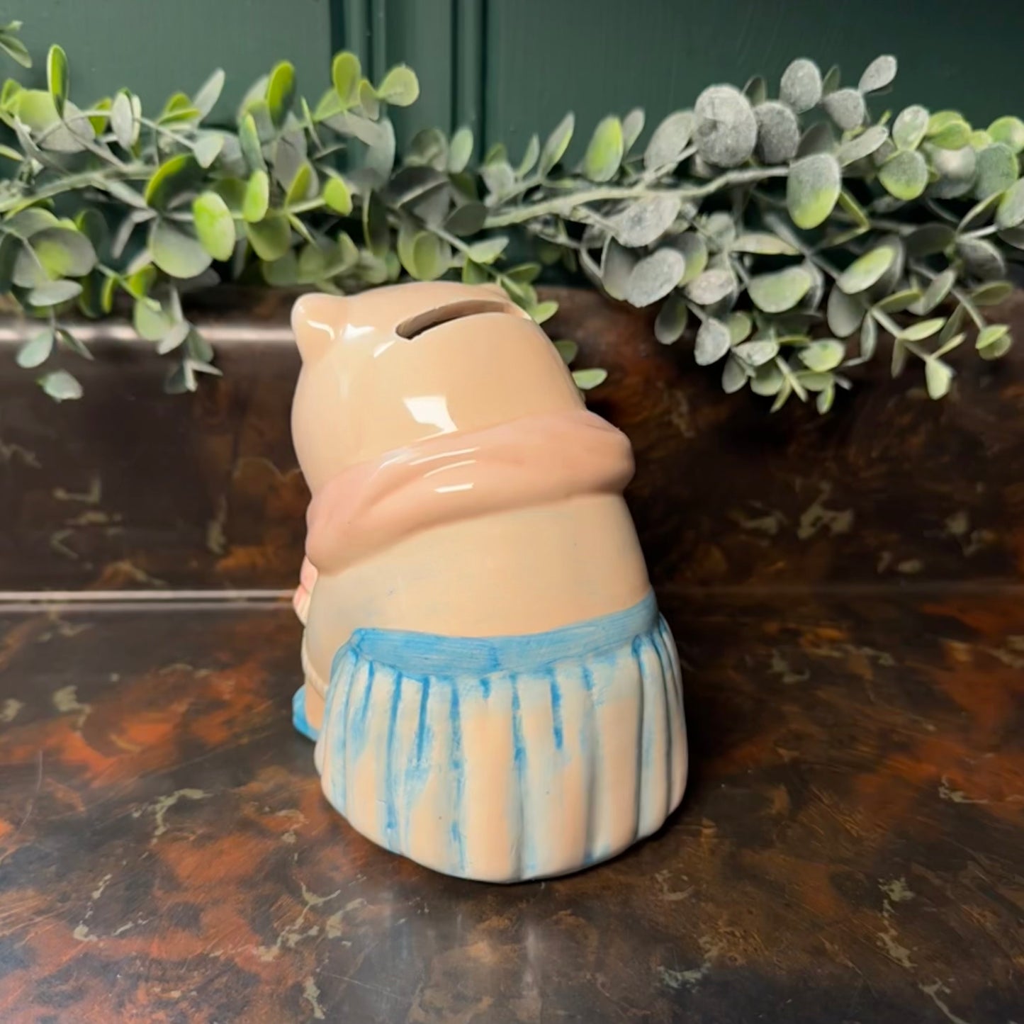 PRETTY PIG COIN BANK