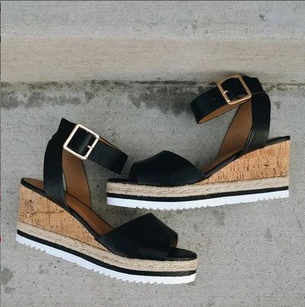 THE BAYLEE WEDGES